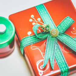 Coupon for: Hallmark Canada Free Gift Promotion