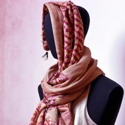 Coupon for: White House Black Market Free Scarf Promotion