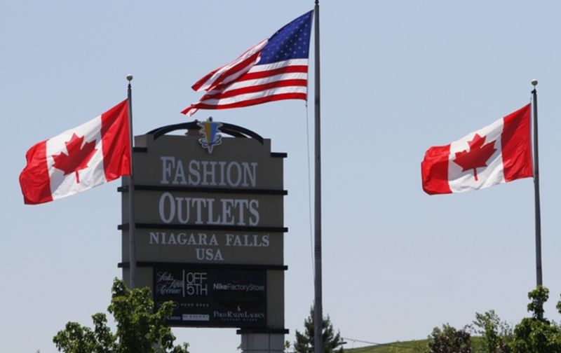 Fashion Outlets of Niagara Falls - hours, stores, coupons ...