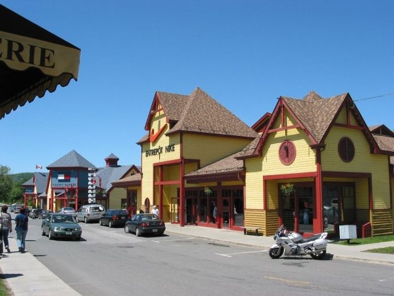 Tanger Outlets Saint-Sauveur - hours, outlet stores, coupons (Quebec) | Canada Outlets