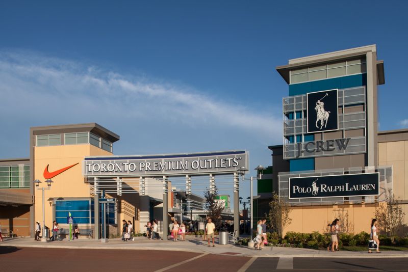 armani toronto premium outlets