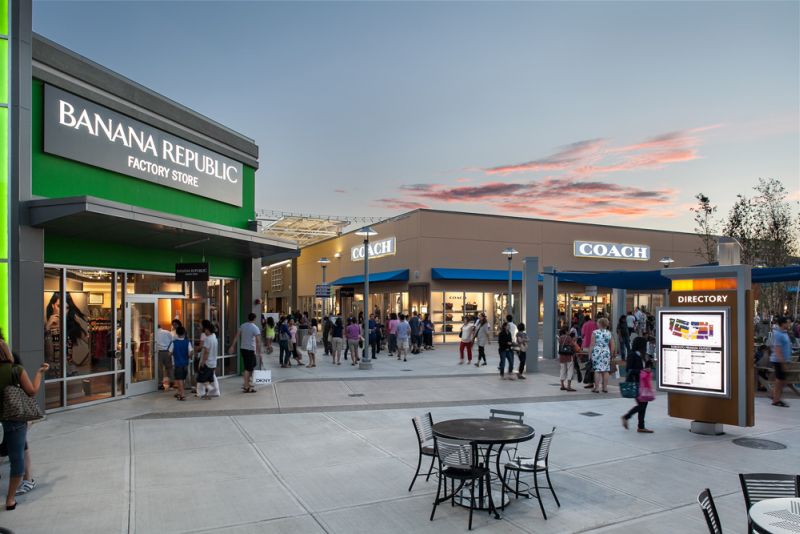 armani toronto premium outlets