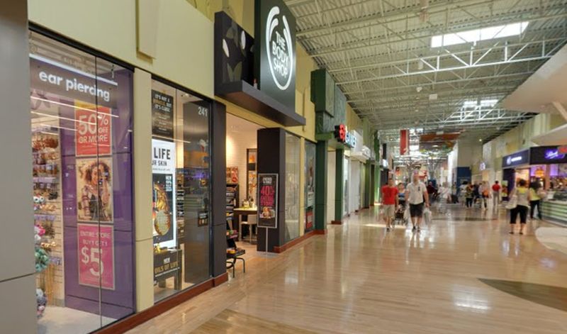 crocs store vaughan mills